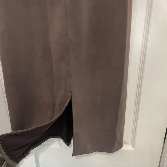Lululemon Softstreme Brown Pencil Skirt - Picture 3 of 5